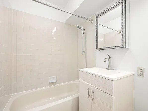 376 Broadway image 7 of 7