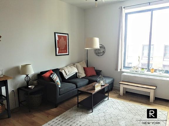 3rd image of 8 Vanderbilt Ave APT 12K