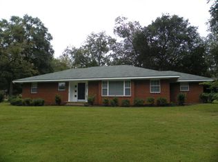 825 N Eufaula Ave, Eufaula, AL 36027