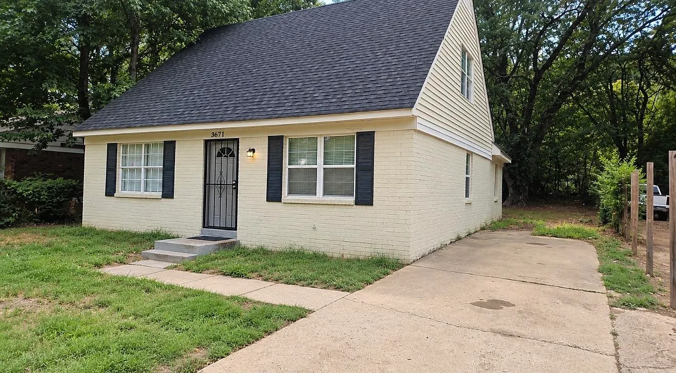 4 bed, 2.0 bath, 1428 sqft, $1,200 — Photo 3