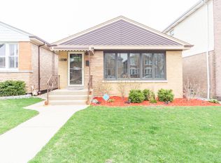 7421 N Oriole Ave, Chicago, IL