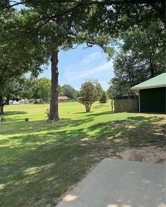2nd image of 2508 Crosshill Rd