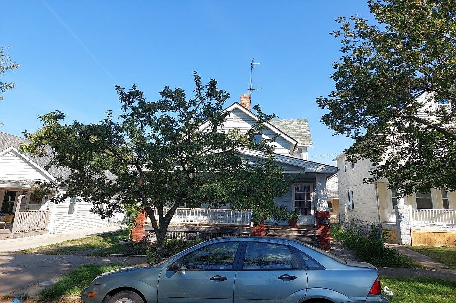 1st image of 1935 W 48th St