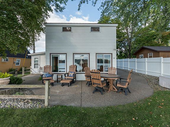 3rd image of 7014 Laura Ln