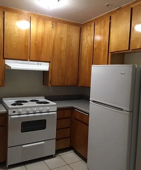 31 W Lincoln Ave #B — Photo 2