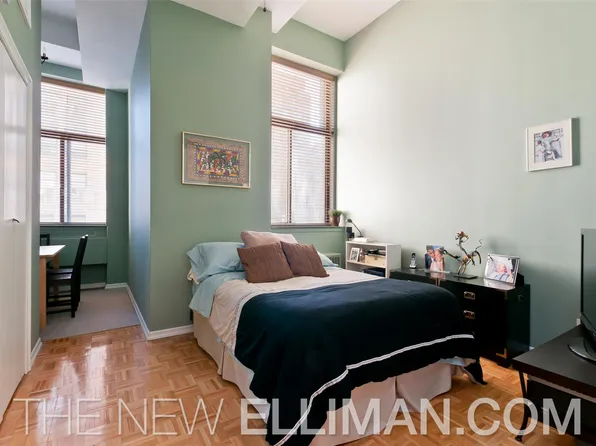 310 East 46th Street image 1 of 7