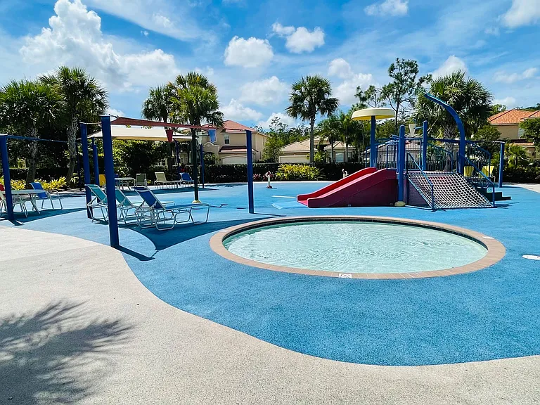 Childrens pool and water area. Lots of fun!