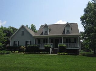 8103 Chestershire Rd, Oak Ridge, NC 27310