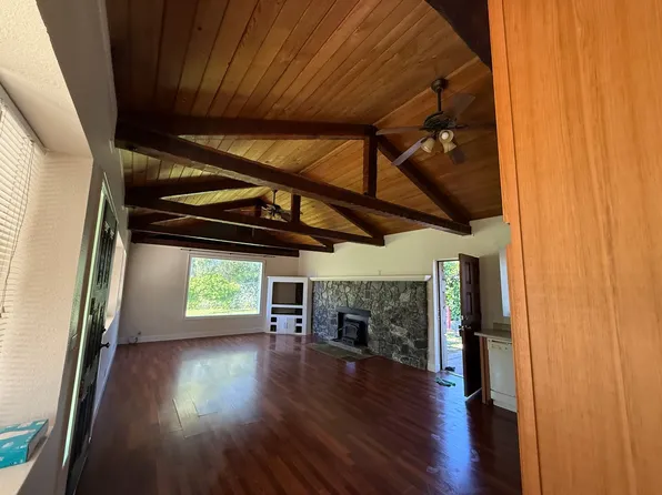 1250 Live Oak Ln, Auburn, CA 95603