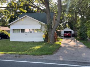 1254 Harvey St, Muskegon, MI 49442