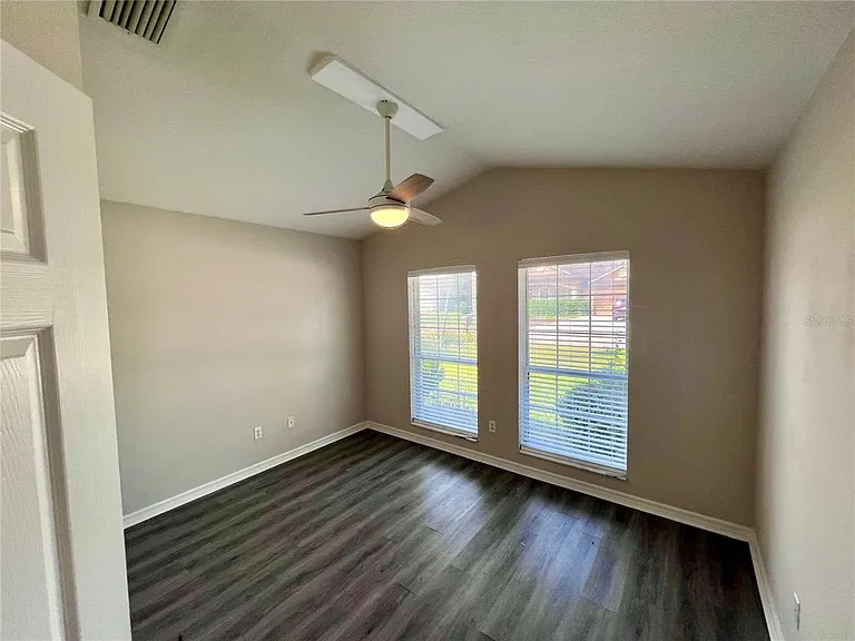 70 Wellesley Ln — Photo 19