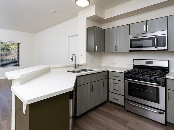 5th image of 1245 Morning View Dr APT 123