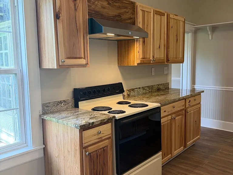 501 Vine St #A — Photo 10