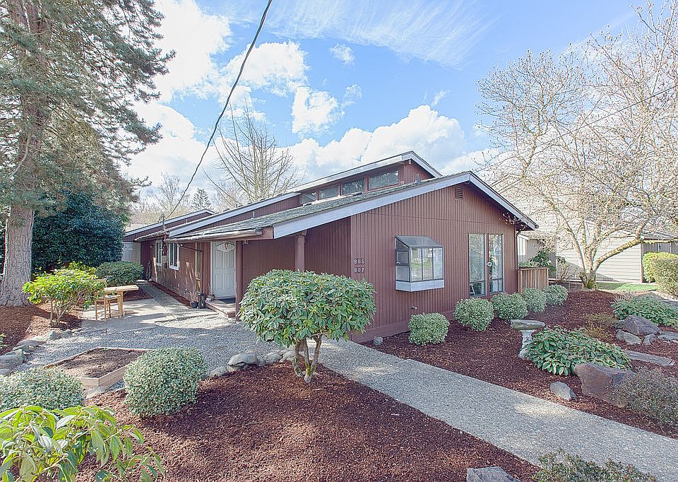 1st image of 805 2nd Ave NW