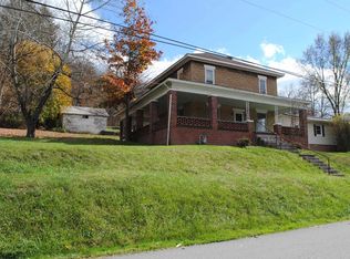 58 N Beverly Pike, Belington, WV