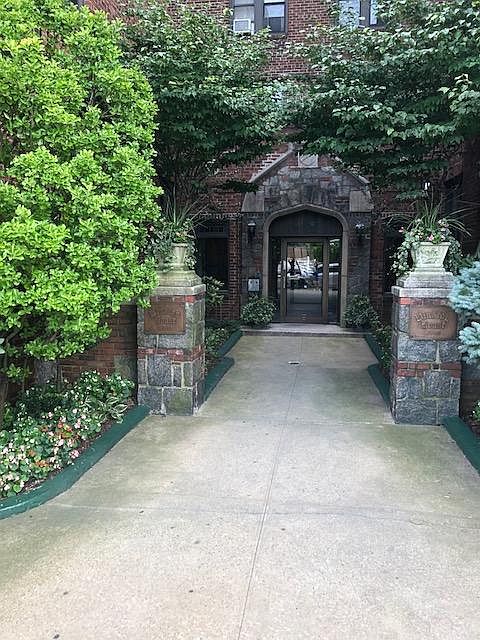 1st image of 167-10 Crocheron Ave APT 6A
