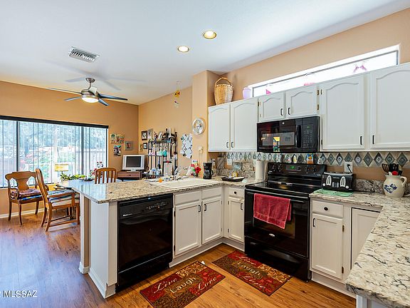 4th image of 183 N Crescent Bell Dr