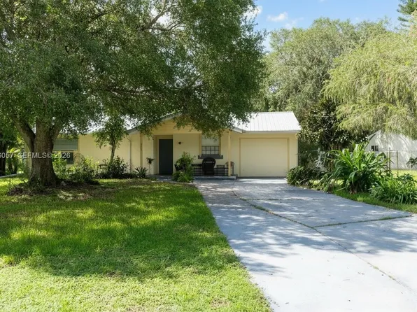 4001 Bishop Cir, Labelle, FL 33935