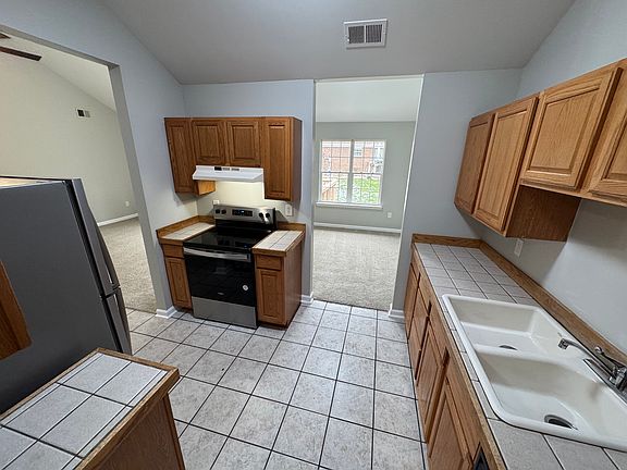 5th image of 101 Caffrey Ct