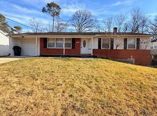 6927 Lamont Dr, Lanham, MD 20706