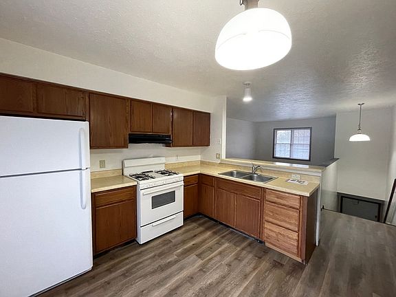 5th image of 1606 S 16th St APT 7
