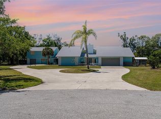 1305 Greenfield Cir, Venice, FL 34292