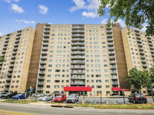 2500 N Van Dorn St APT 815, Alexandria, VA 22302