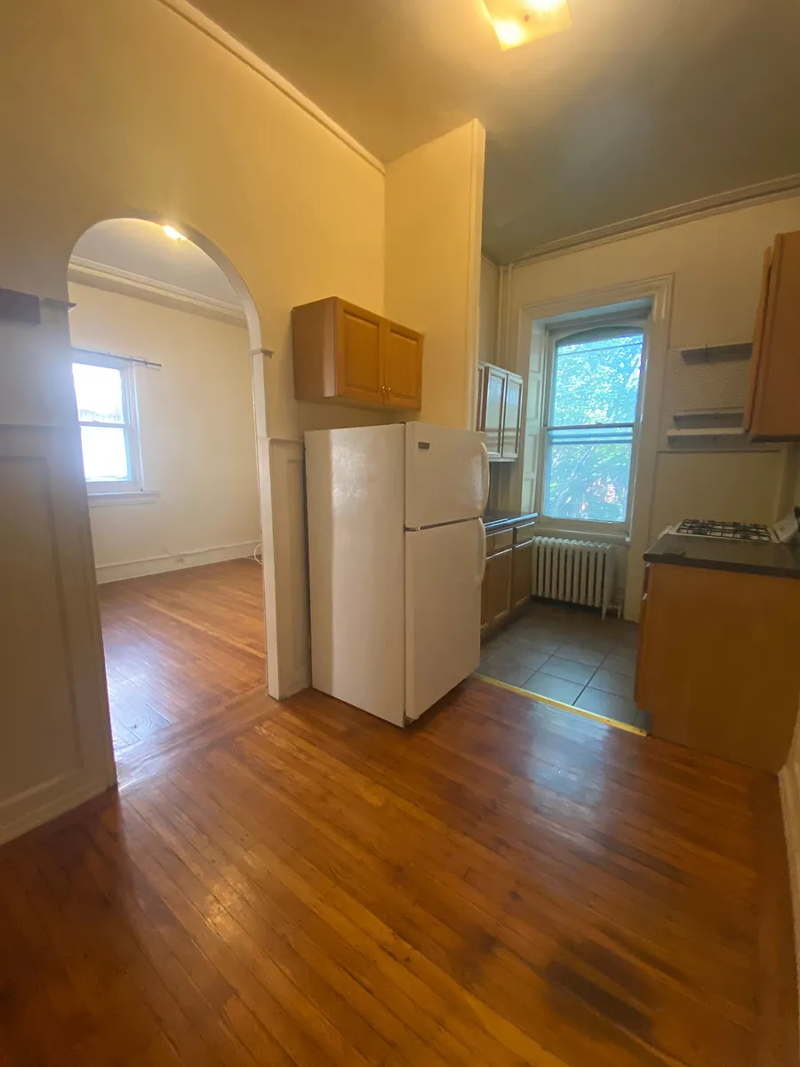 Building Photo - 3616 Baring St #2F
