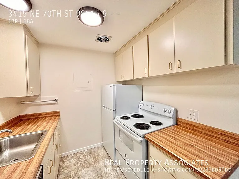 3415 NE 70th St #98115-9 — Photo 8