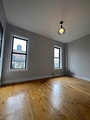 Rented by Bond New York | media 5