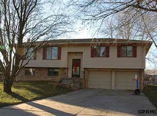 6390 S 139th Cir, Omaha, NE 68137