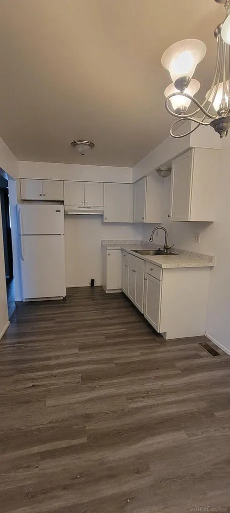 2 bed, 585 sqft, $1,000 — Photo 4
