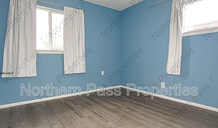 9538 Roanoke Dr — Photo 16