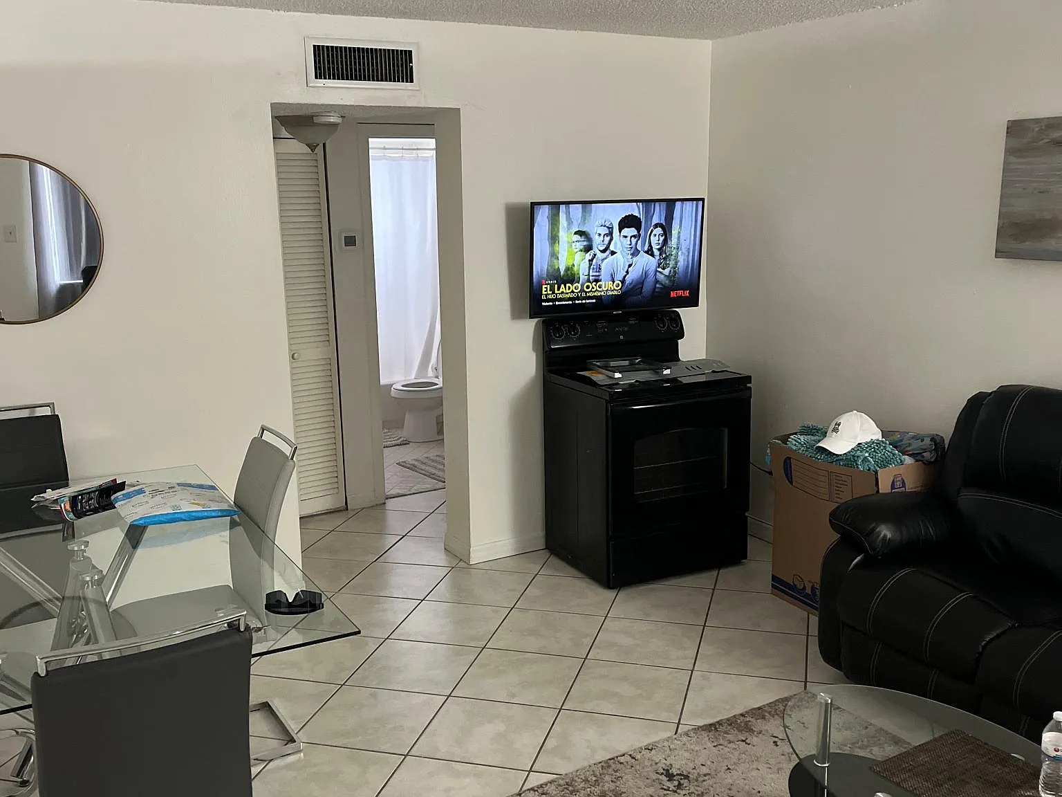 2 bed, 684 sqft, $1,950 — Photo 4