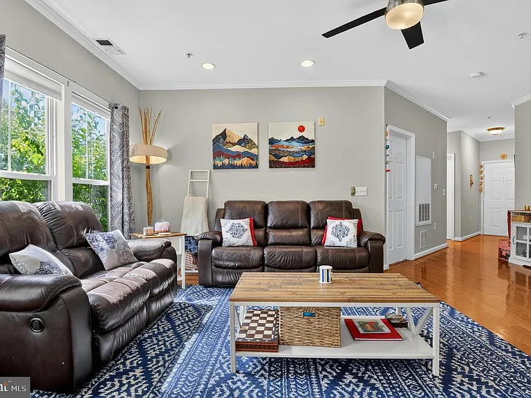 2921 Deer Hollow Way #113 — Photo 2