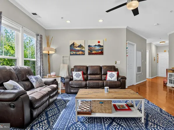 2921 Deer Hollow Way Unit 113, Fairfax, VA 22031