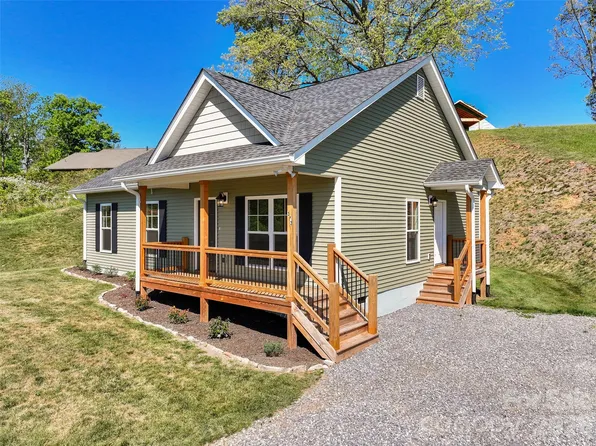 373 Barefoot Rdg, Clyde, NC 28721