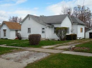 913 S 15th St, Centerville, IA 52544