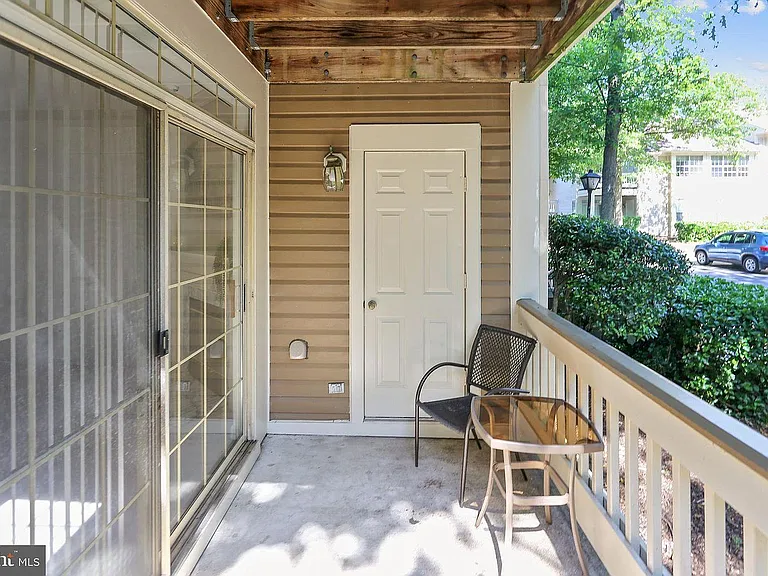 10828 Antigua Ter — Photo 17