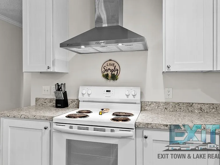 505 Almond Ct — Photo 8