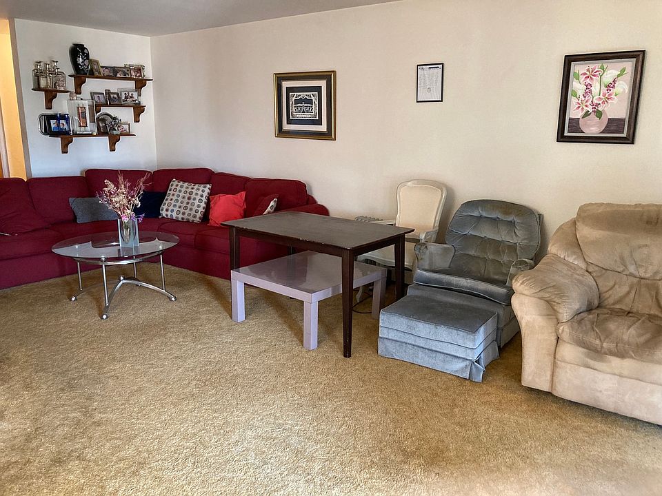 2nd image of 6800 N California Ave APT 4A