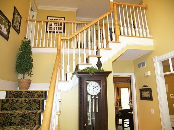 2nd image of 10605 Mount Royal Dr