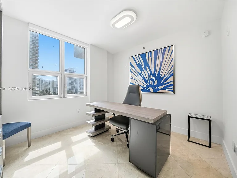 5801 Collins Ave #700 — Photo 26