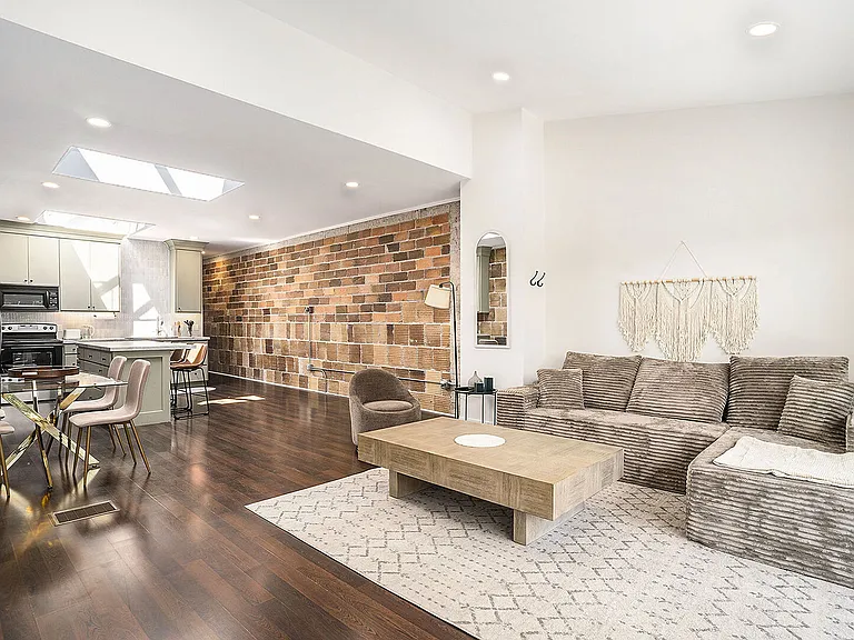 110 Washington Ave #110 — Photo 17