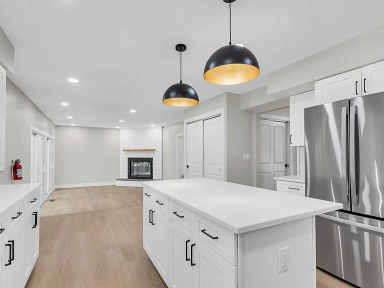 633 Eltone Rd — Photo 17
