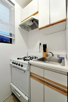 Rented by Eisenberg Exclusives | media 85