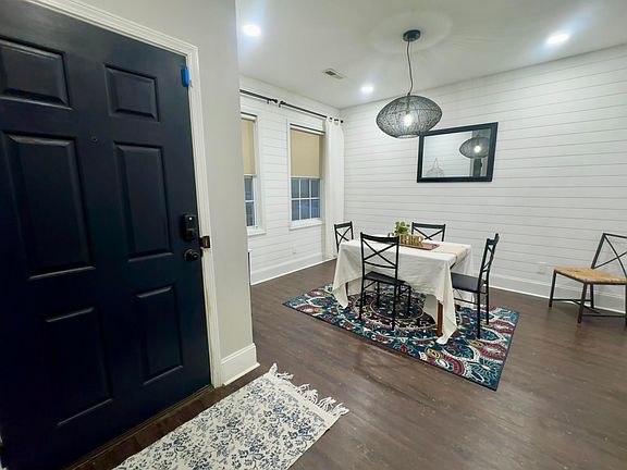 5th image of 214 Brookshire Rd