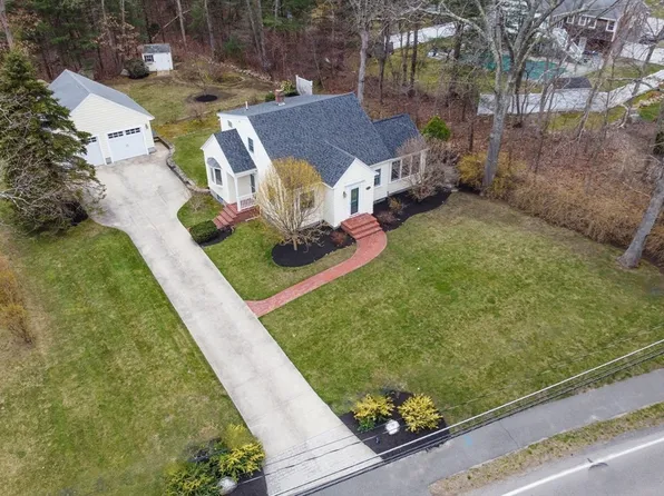 195 North St, Walpole, MA 02081