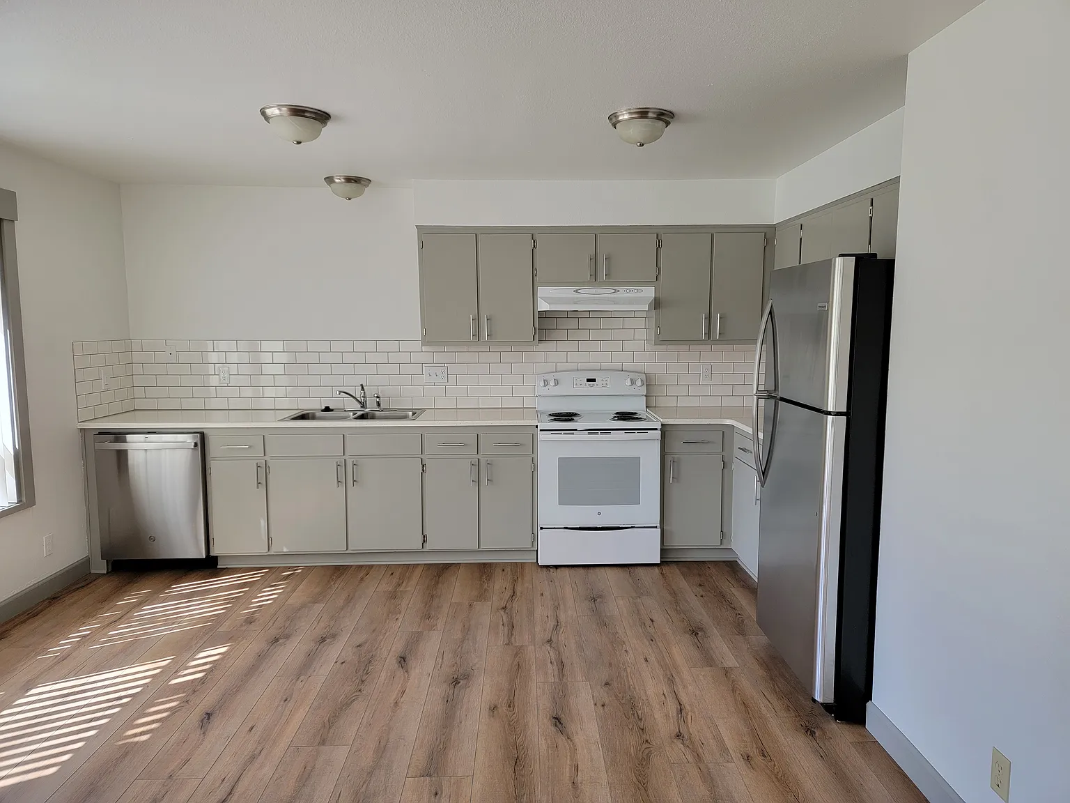 4 bed, 1488 sqft, $2,250 — Photo 2