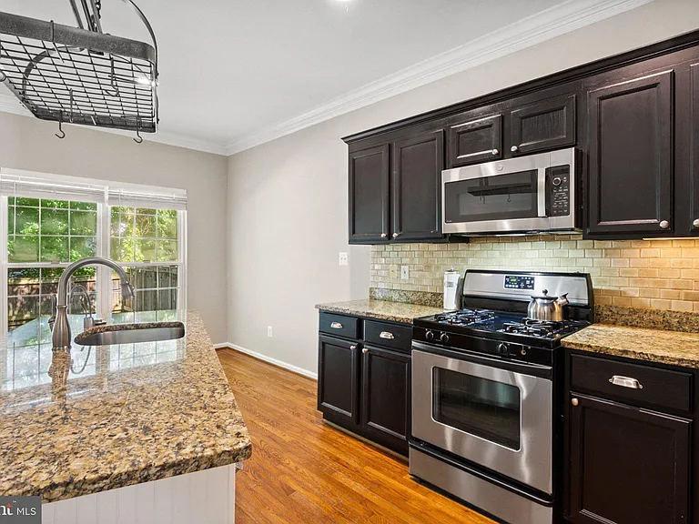 1319 Vintage Pl — Photo 4